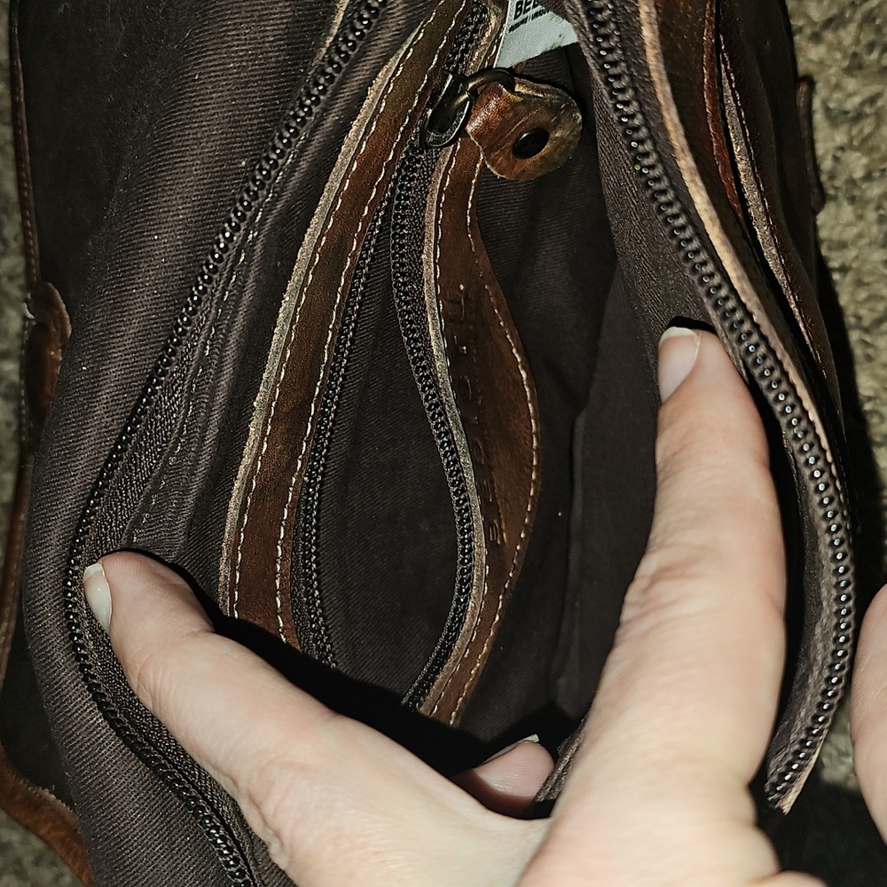 Bed|Stu gorgeous Cross Body Bag!! Beautiful Brown/Red! - Picture 8 of 12